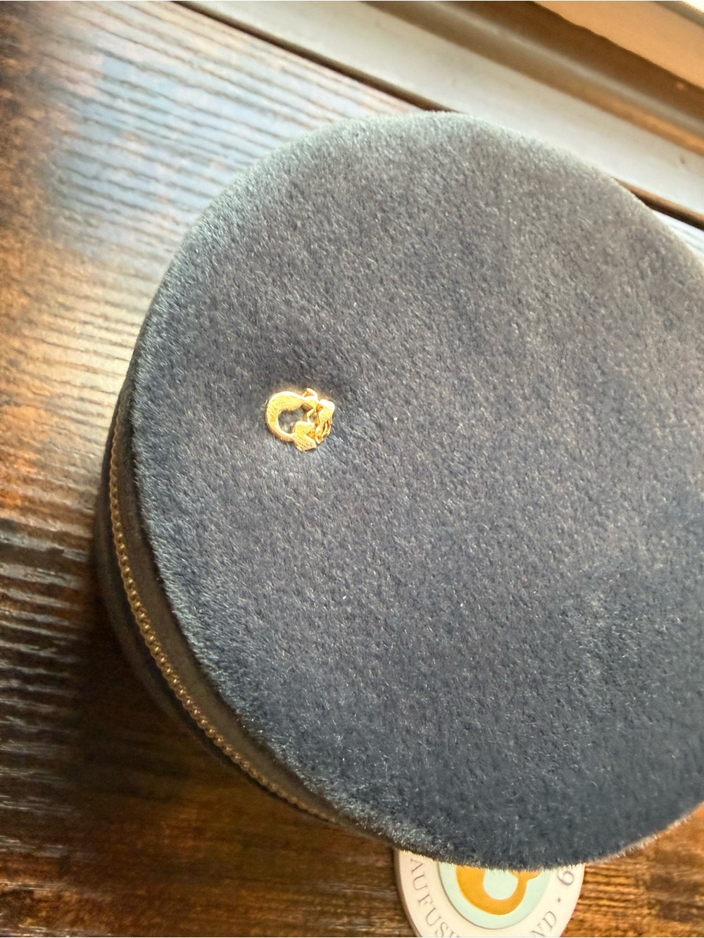 Spartina 449 Gray Velvet Round Jewelry Case with Gold Hardware - Picture 2 of 6